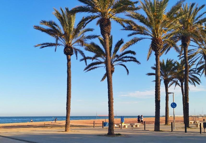 Duplex / Beach 3Min/ Bcn Center 10Min/Tren 2Min Apartment ซานต์อาเตรียเดเบซอซ ภายนอก รูปภาพ