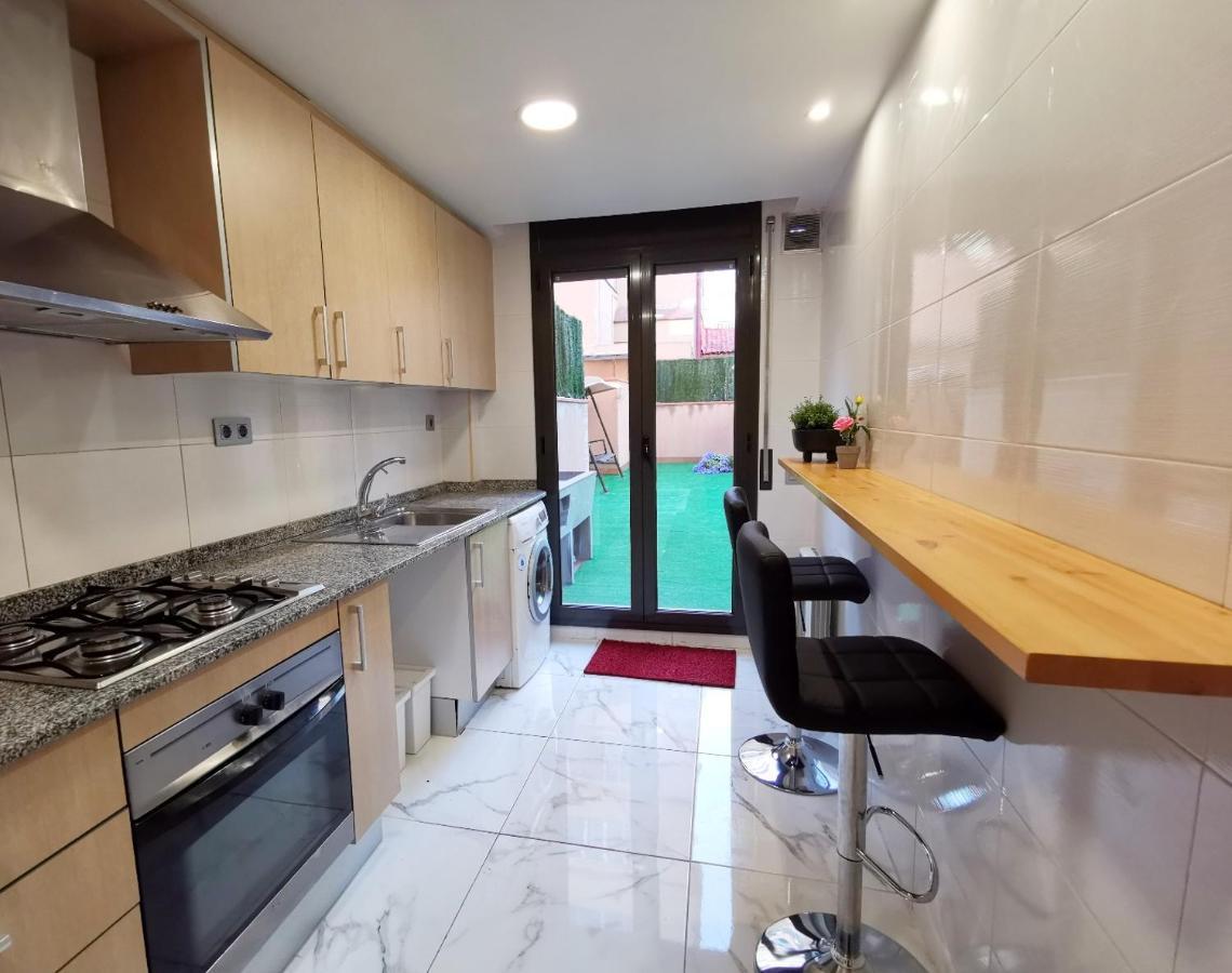 Duplex / Beach 3Min/ Bcn Center 10Min/Tren 2Min Apartment ซานต์อาเตรียเดเบซอซ ภายนอก รูปภาพ