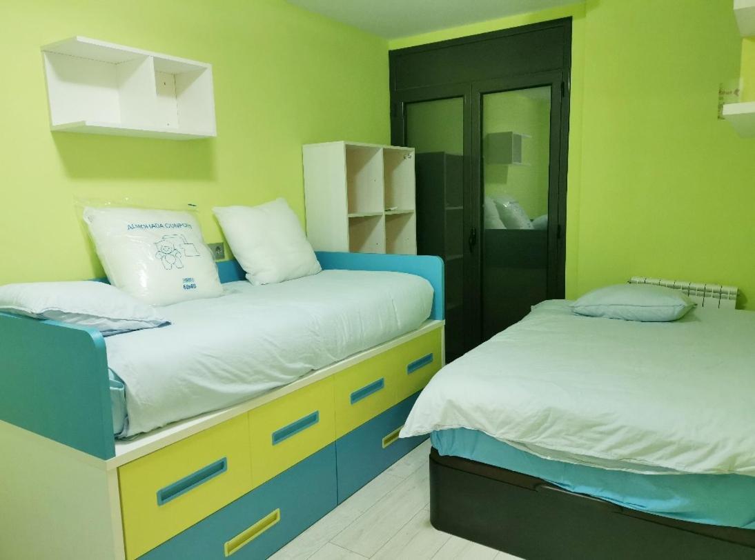 Duplex / Beach 3Min/ Bcn Center 10Min/Tren 2Min Apartment ซานต์อาเตรียเดเบซอซ ภายนอก รูปภาพ
