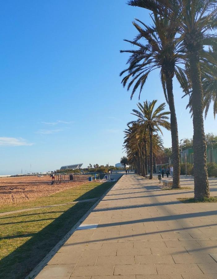 Duplex / Beach 3Min/ Bcn Center 10Min/Tren 2Min Apartment ซานต์อาเตรียเดเบซอซ ภายนอก รูปภาพ